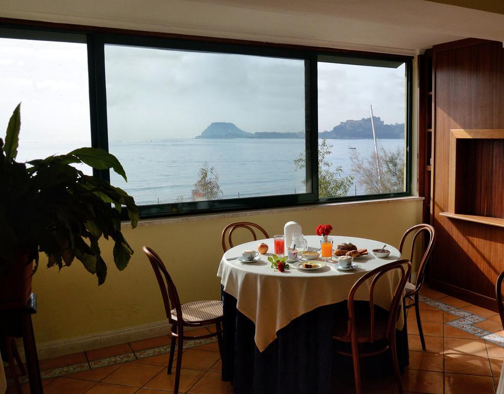 Albergo Delle Rose Pouzzoles Extérieur photo